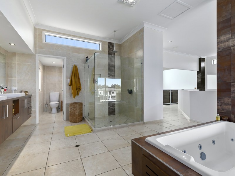 14 Raptor Parade, Banksia Beach QLD 4507