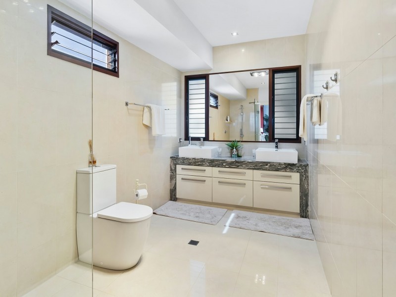 4 Oriole Close, Banksia Beach QLD 4507