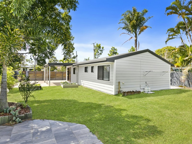 9 Avon Avenue, Banksia Beach QLD 4507