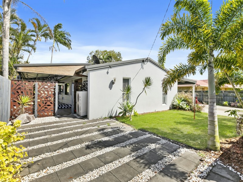 9 Avon Avenue, Banksia Beach QLD 4507
