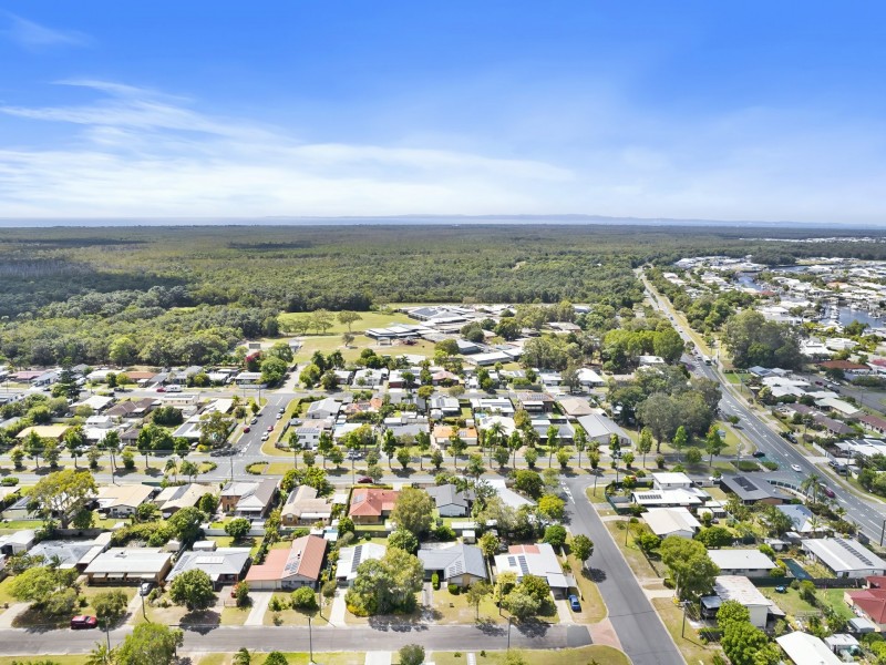 9 Avon Avenue, Banksia Beach QLD 4507