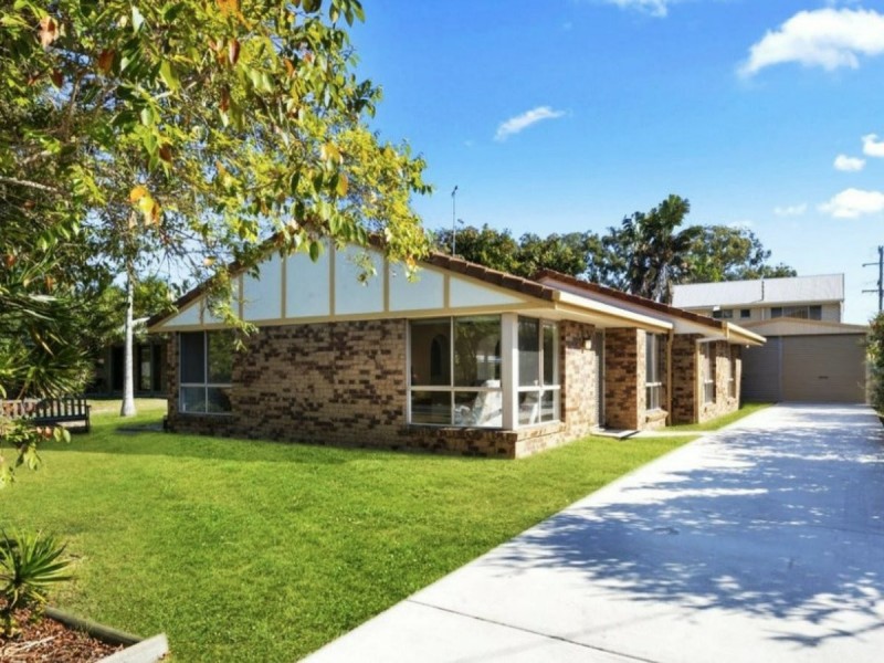 25 Benny Street, Woorim QLD 4507