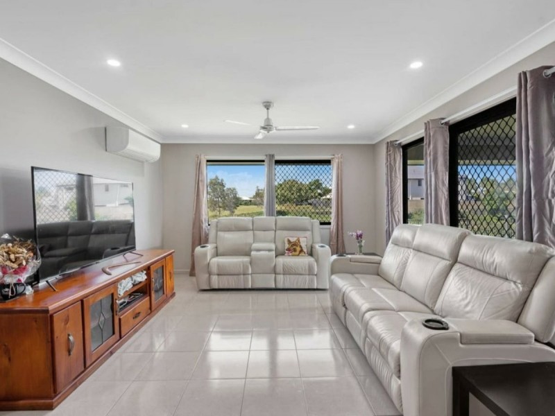 5 Seacrest Court, Banksia Beach QLD 4507