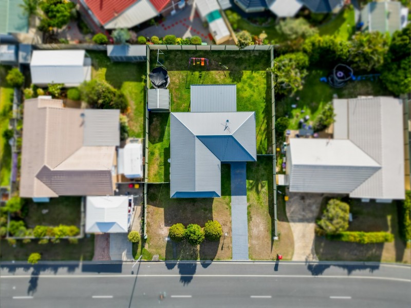 39 Lachlan Crescent, Sandstone Point QLD 4511