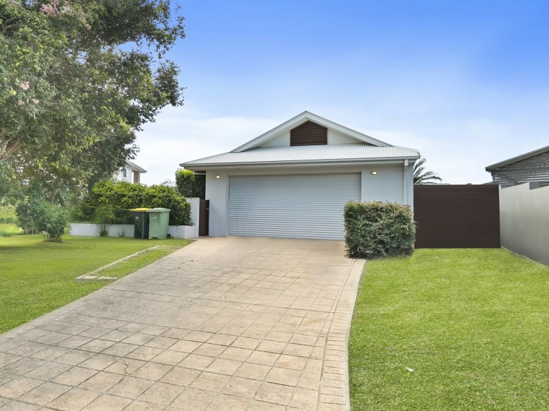 7 Skysail Court, Banksia Beach QLD 4507