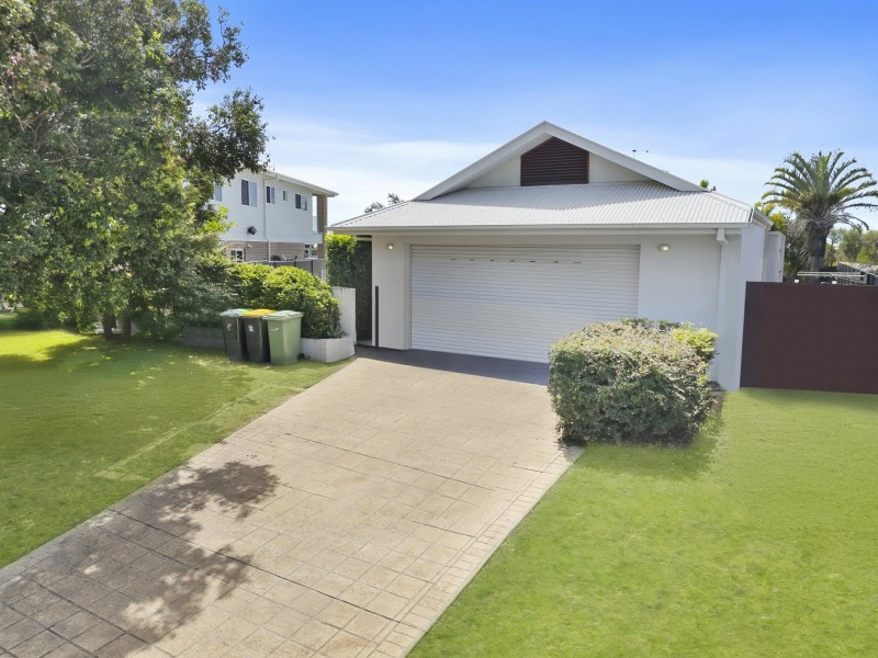 7 Skysail Court, Banksia Beach QLD 4507