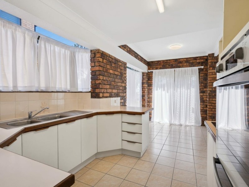 1/23 Solander Esplanade, Banksia Beach QLD 4507