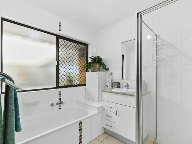 12 Elizabeth Street, Beachmere QLD 4510