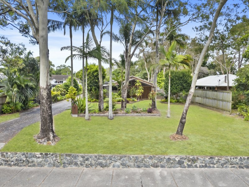 12 Elizabeth Street, Beachmere QLD 4510