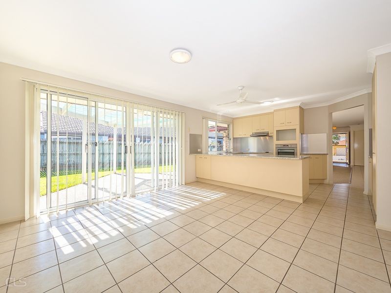 8 Dugong Crescent, Banksia Beach QLD 4507