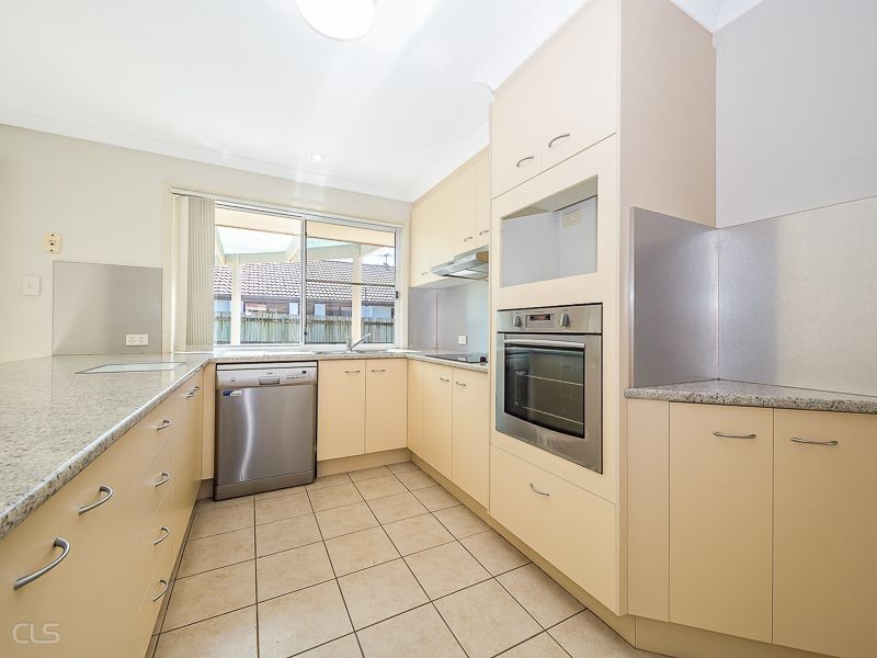 8 Dugong Crescent, Banksia Beach QLD 4507
