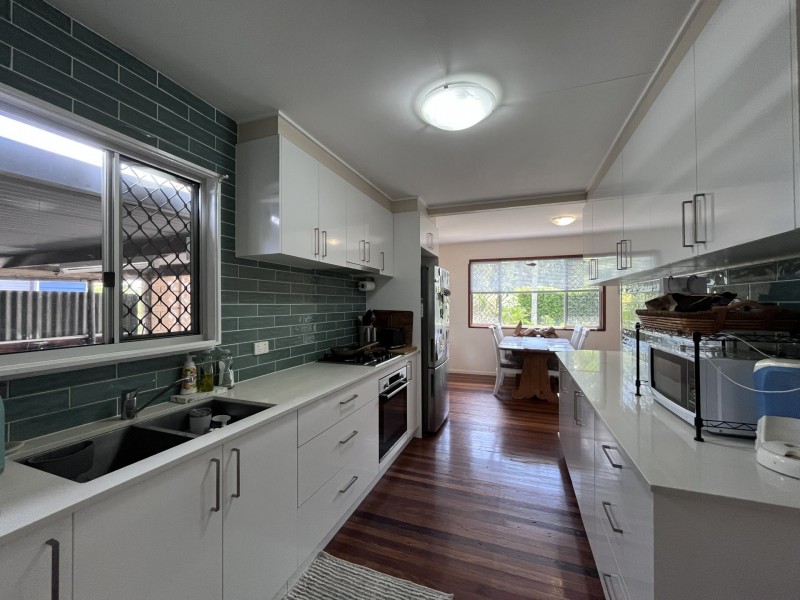 9 Hutchinson Street, Woorim QLD 4507