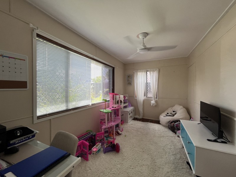 9 Hutchinson Street, Woorim QLD 4507