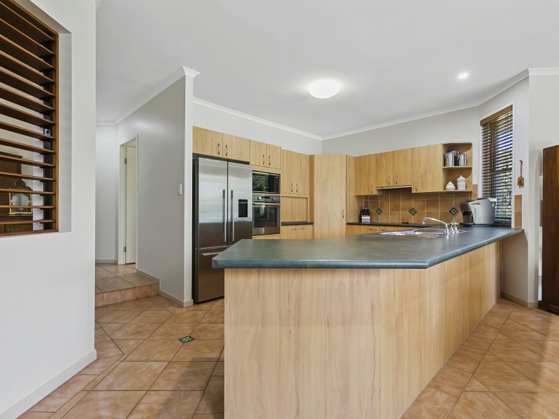 9 Eagle Court, Banksia Beach QLD 4507