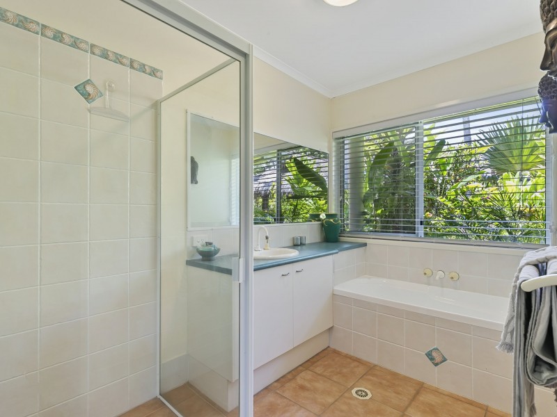 9 Eagle Court, Banksia Beach QLD 4507