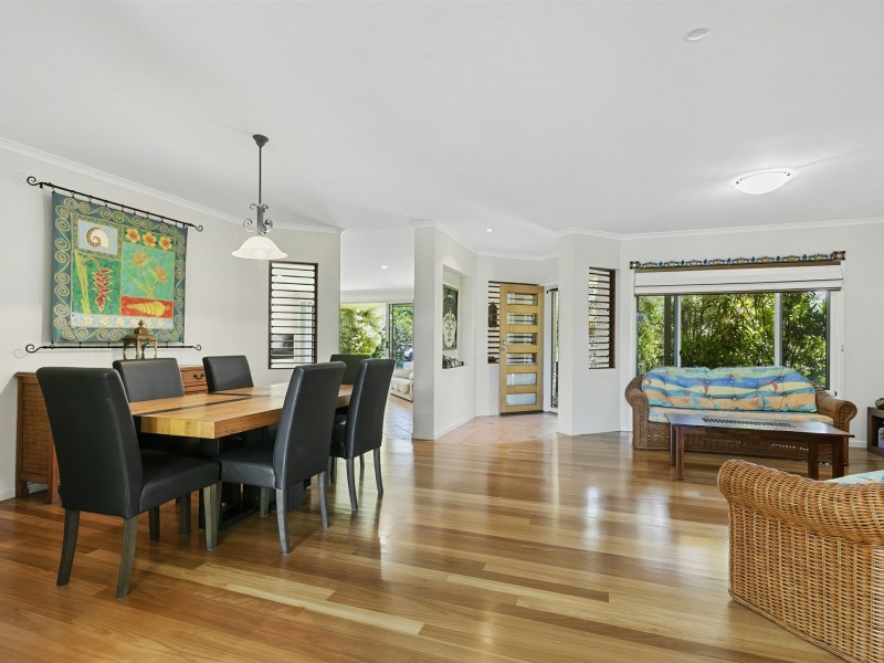 9 Eagle Court, Banksia Beach QLD 4507