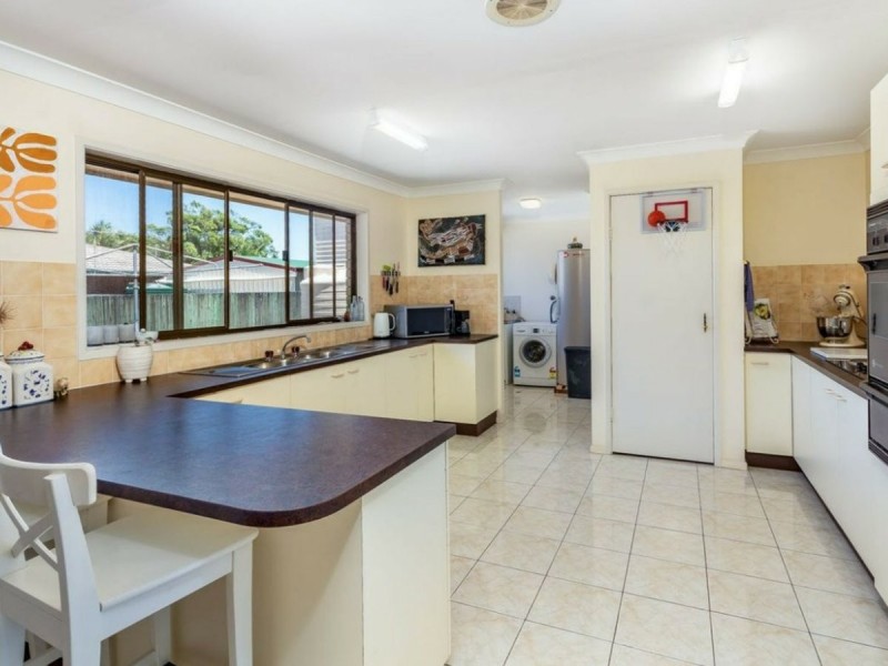 54 Endeavour Drive, Banksia Beach QLD 4507