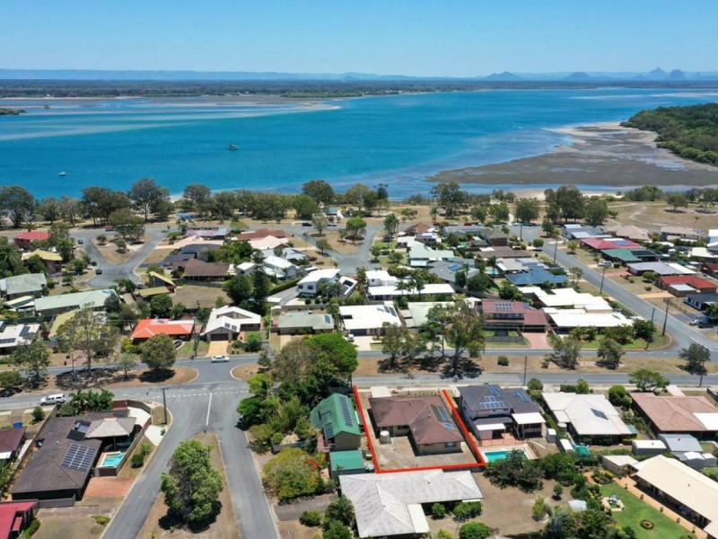54 Endeavour Drive, Banksia Beach QLD 4507