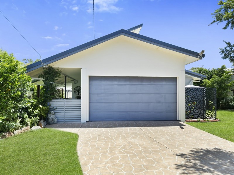 19 Captain Cook Drive, Banksia Beach QLD 4507