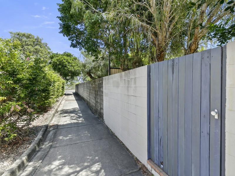 19 Captain Cook Drive, Banksia Beach QLD 4507