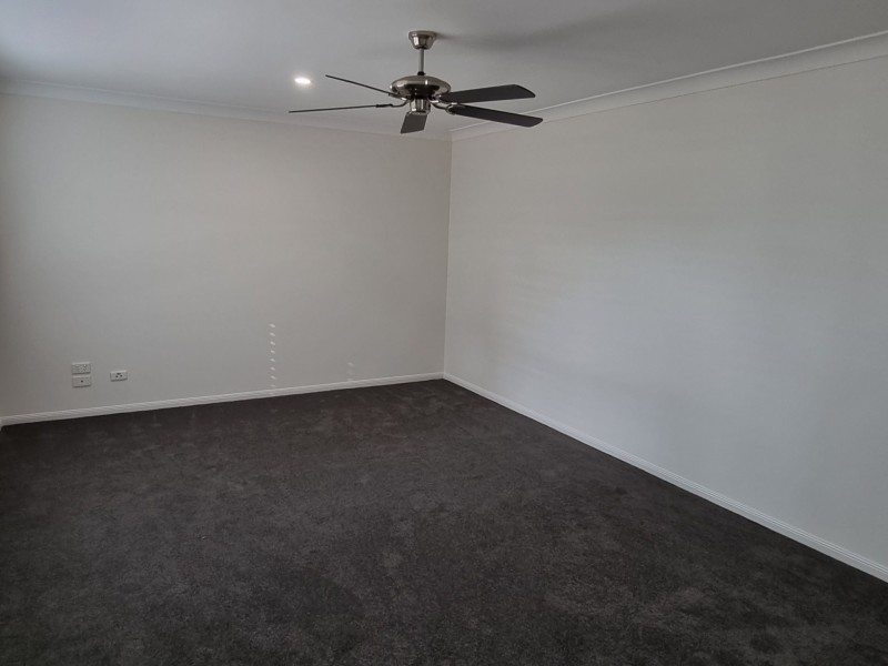 6 Avoca Esplanade, Sandstone Point QLD 4511