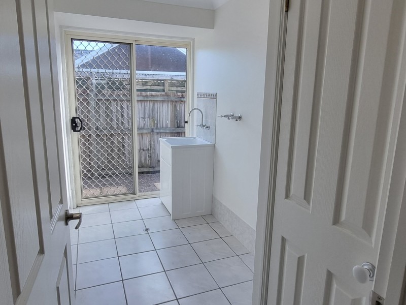 6 Avoca Esplanade, Sandstone Point QLD 4511