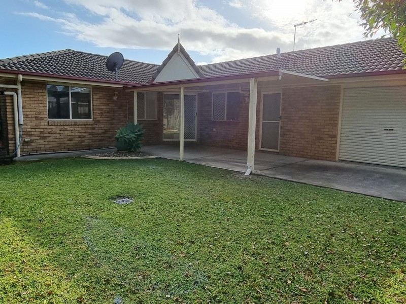 6 Avoca Esplanade, Sandstone Point QLD 4511