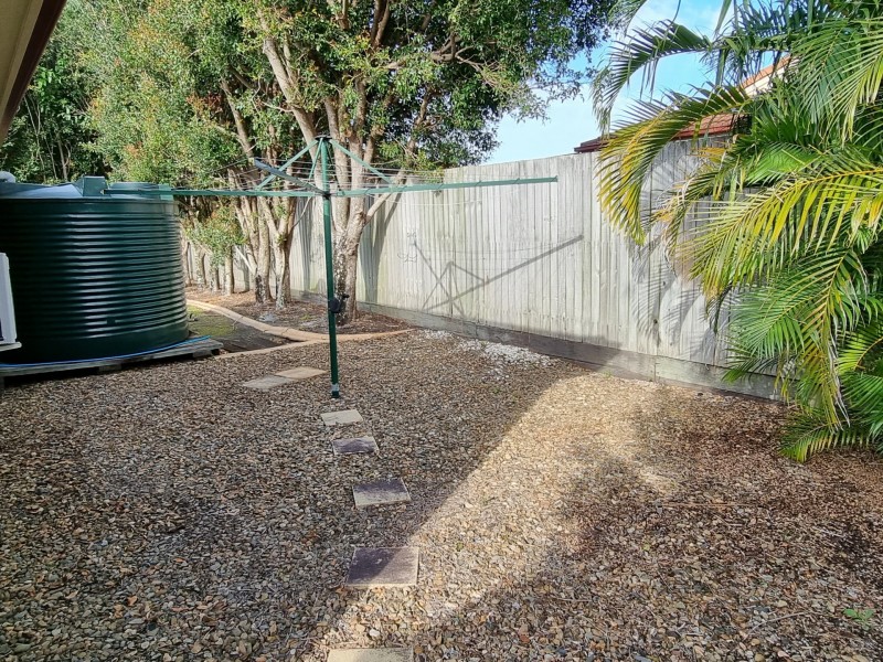 6 Avoca Esplanade, Sandstone Point QLD 4511