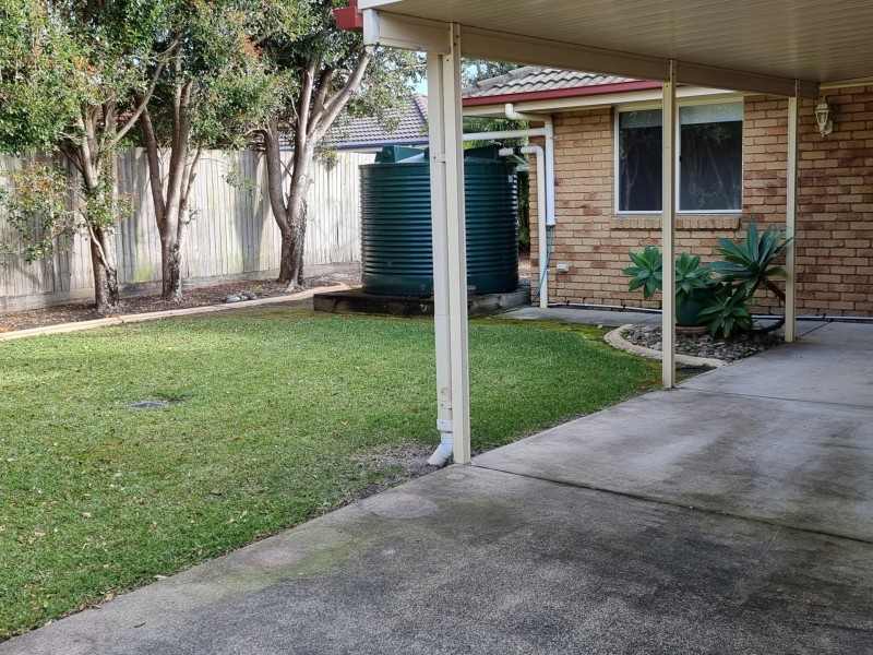 6 Avoca Esplanade, Sandstone Point QLD 4511