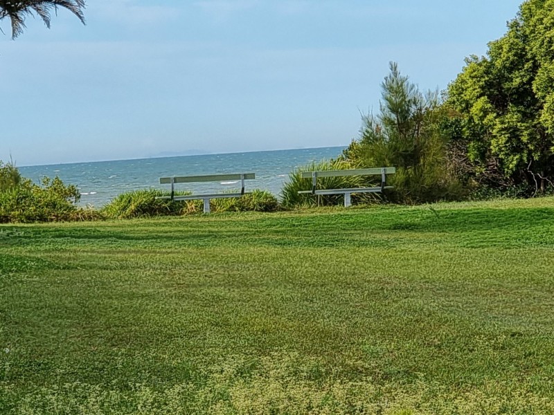 6 Avoca Esplanade, Sandstone Point QLD 4511
