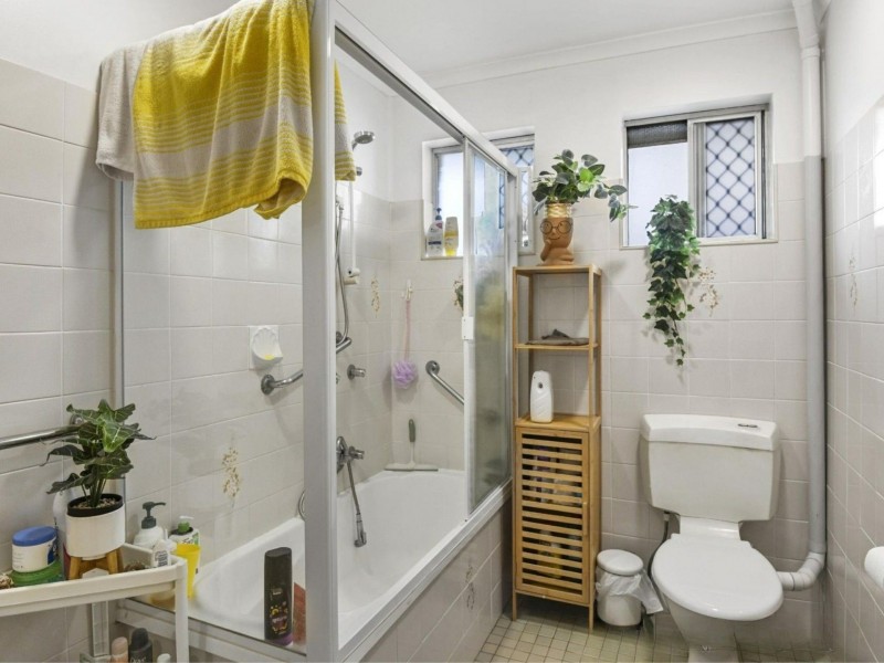 1/22a Winston Drive, Bongaree QLD 4507