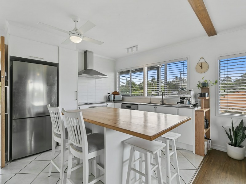 27 Caltowie Avenue, Banksia Beach QLD 4507