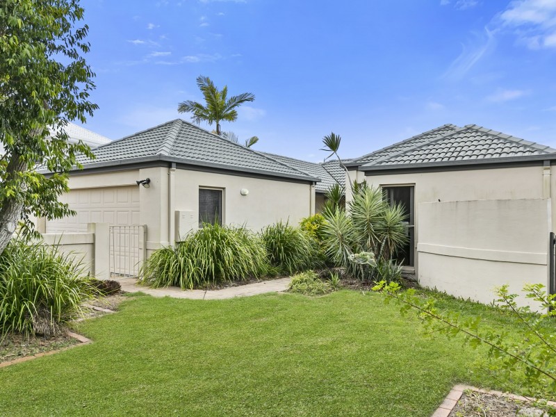 6 Catamaran Court, Banksia Beach QLD 4507