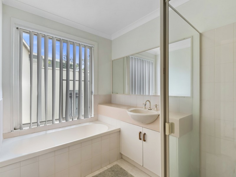 6 Catamaran Court, Banksia Beach QLD 4507