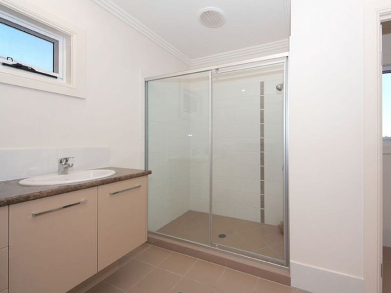 40 Vanillalily Cl, Banksia Beach QLD 4507