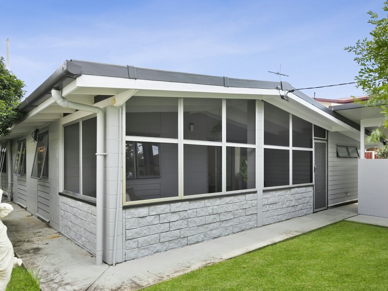 8 Larool Avenue, Bellara QLD 4507