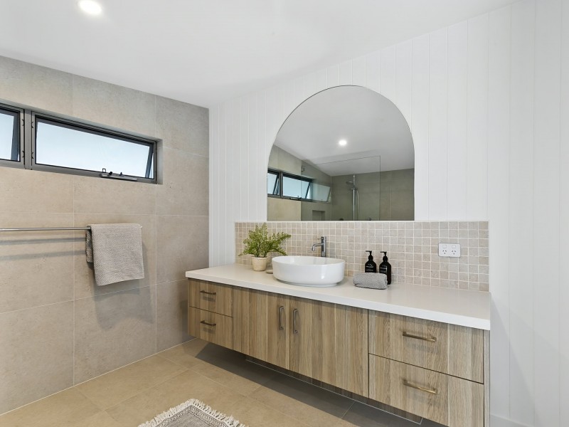 8 Larool Avenue, Bellara QLD 4507