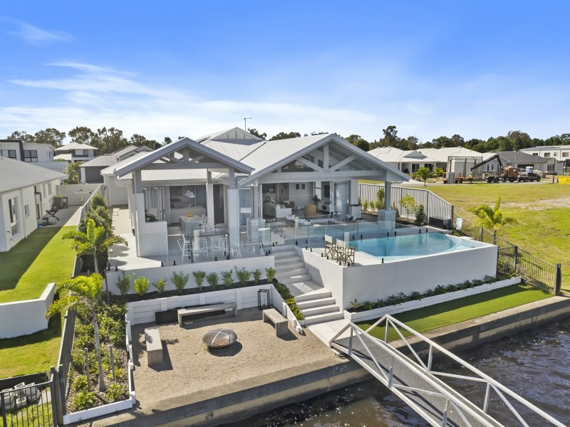 156 Cosmos Avenue, Banksia Beach QLD 4507