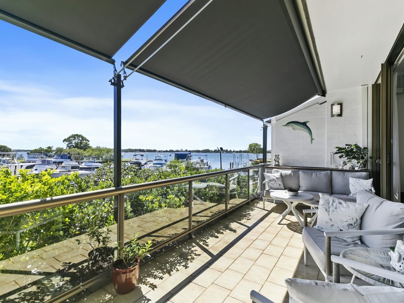 2/9-11 Spinnaker Drive, Sandstone Point QLD 4511