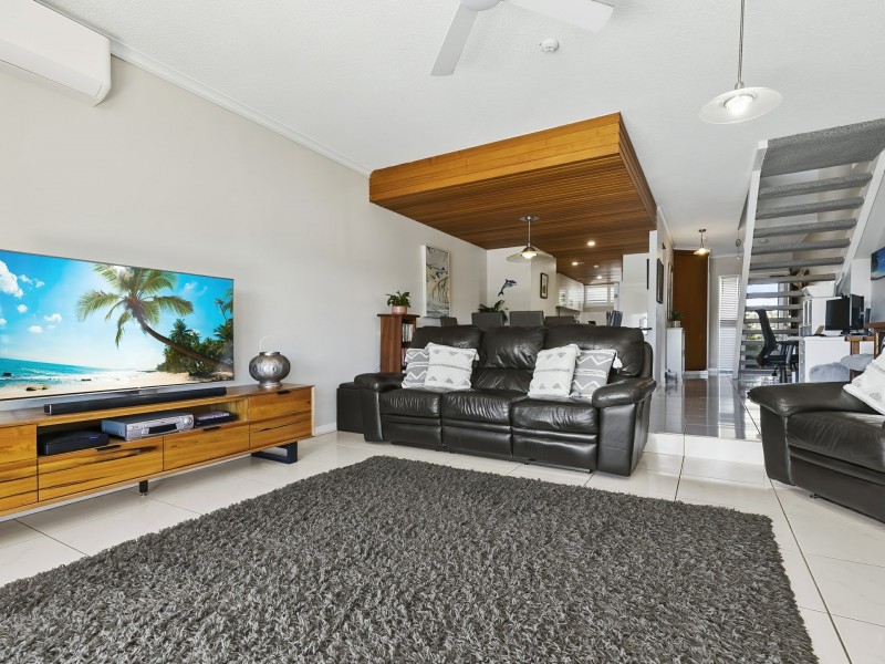 2/9-11 Spinnaker Drive, Sandstone Point QLD 4511