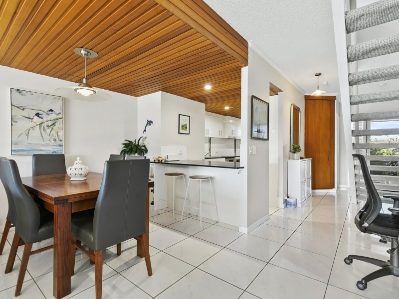 2/9-11 Spinnaker Drive, Sandstone Point QLD 4511