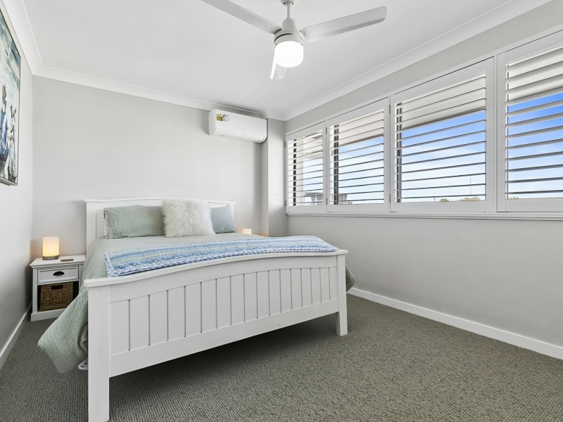 2/9-11 Spinnaker Drive, Sandstone Point QLD 4511