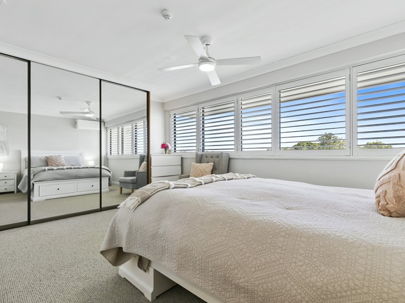 2/9-11 Spinnaker Drive, Sandstone Point QLD 4511