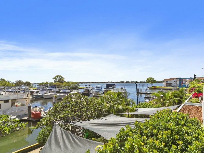 2/9-11 Spinnaker Drive, Sandstone Point QLD 4511