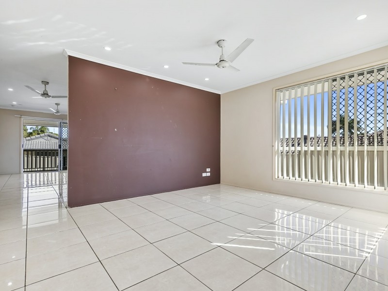 1 Mackerel Street, Sandstone Point QLD 4511