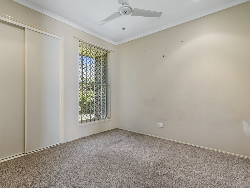 1 Mackerel Street, Sandstone Point QLD 4511