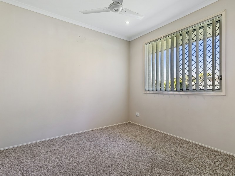 1 Mackerel Street, Sandstone Point QLD 4511