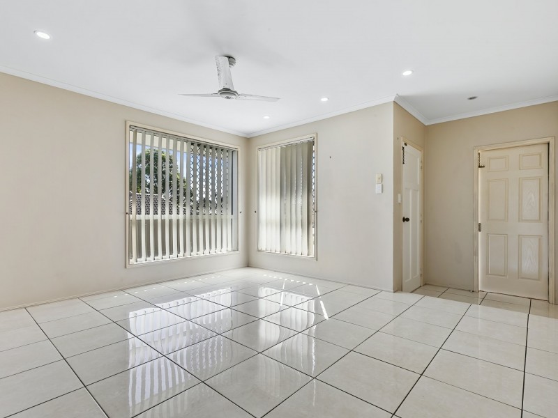 1 Mackerel Street, Sandstone Point QLD 4511