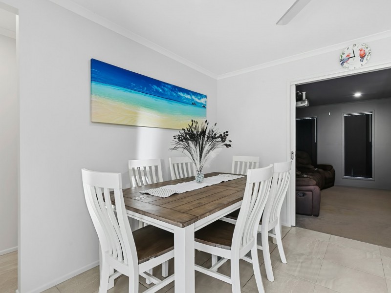 21 Grasstree Place, Ningi QLD 4511