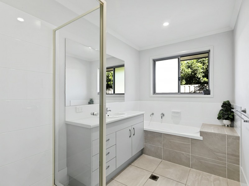 21 Grasstree Place, Ningi QLD 4511